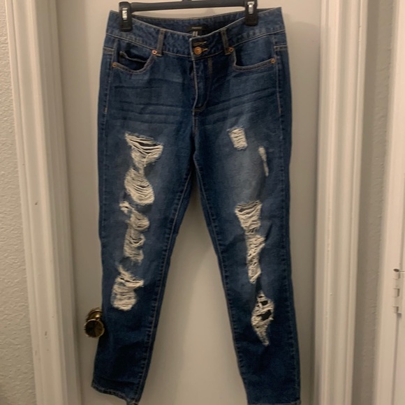 Women’s forever 21 distressed jeans used excellent condition - Picture 1 of 5
